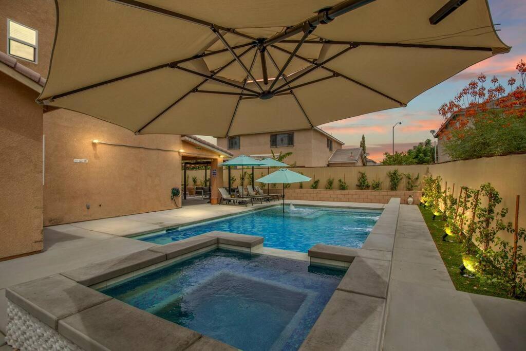 Desert Fantasy Oasis Pool, Jacuzzi, Royal Beds Villa Коачела Екстериор снимка